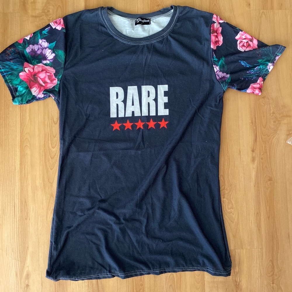Mens Small Cotton- RARE floral design T shirt